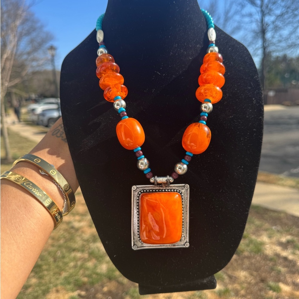 COPY - ALLY STATEMENT NECKLACE - Picture 4 of 6